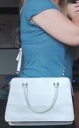 Kate Spade New York biała torebka skórzana ażurowa crossbody skóra okazja