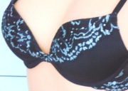 CUBUS usztywniany biustonosz z koronką, srebrną nitką i dżetami 70C