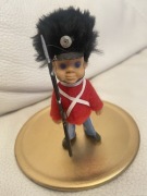 Unikat figurka Buckingham Palace Guard