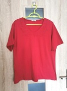 Czerwona koszulka z haftem przy dekolcie V rozmiar XL