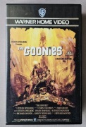 Goonies , batman 1, szychta , nie chodź do lasu - filmy vhs horrory