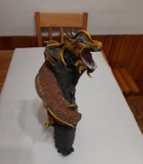 Rzeżba Chińska smok na pniu drewnianym tanio okazja.