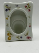 Porcelanowa ramka na zdjęcie z owalnym otworem
