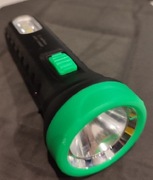 Latarka 2 ledy i ładowanie na wtyczke