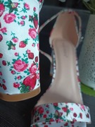 Sandałki w kwiatki r. 40