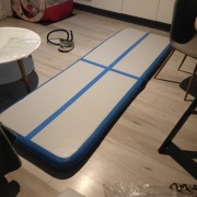 Mata gimnastyczna nadmuchiwana 2,5x0,8