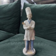 Porcelanowa figurka GDR kucharz 