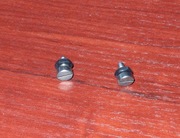 Śruby Mocowania/Łożyskowania jarzma ramienia gramofonu Fonica.
