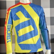 Nowa koszulka sportowa M na rower – mocne kolory