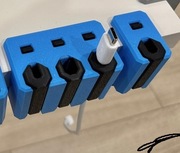 Organizator kabli - idealne do biurka.