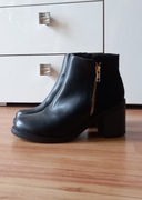 Czarne botki na 7cm słupku rozm 36 firmy Clara Barson