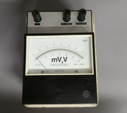 woltomierz Labolatoryjny LM-1 0-3V miliwoltomierz volt