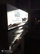 Akai AA-1030 z zestawem stereo.