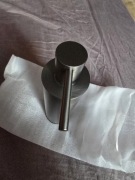 Omnires | dozownik mydła w płynie wiszący grafit szczotkowany