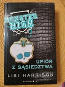 Upiór z sąsiedztwa Lisi Harrison