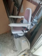 Krzesełko jezdne schodowe