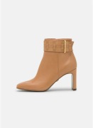 Karmelowa skórzane botki Tamaris 36