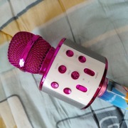 Mikrofon na bluetooth różowy karaoke