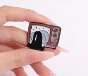 Przypinka Dziewczynka „Ring” Horror Samara Morgan | Pin Filmowy