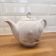 Porcelanowy czajnik czajniczek Lubiana Magnolia 1,3l