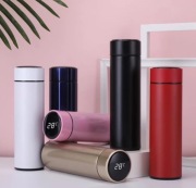 TERMOS Z WYŚWIETLACZEM LDC WSKAZUJĄCYM TEMPERATURĘ