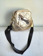 Laura Biaggi Złota pikowana listonoszka