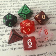 Dzikie Róże- mieszany zestaw kości RPG