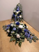 Stroik na grób, kompozycja na cmentarz, wiązanka z wazonem , zestaw.M29k