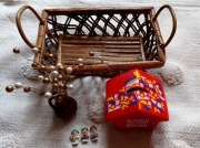 Zestaw koszyk skarbonka dzbanuszek 