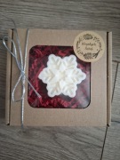 Box prezent świąteczny mikołajki swieca sojowa snieżynka bezzapachowa