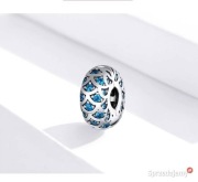Pandora Charm Moments koralik klips łuska niebieskie cyrkonie
