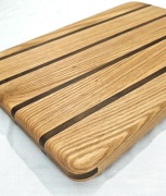 Solidna dębowa deska do krojenia – Rękodzieło – Dąb i Orzech – 38x25x3 cm