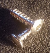 Wkręt 4x15 łeb soczewkowy, nierdzewny, torx 10