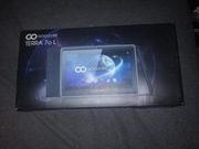 tablet z etui któro ma klawiaturę