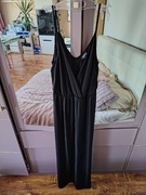 Czarna suknia wieczorowa