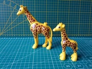 Lego DUPLO figurki zwierzątek: żyrafa mała i duża-ruchoma szyja  - zestaw