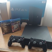 Konsola Sony PlayStation 4 PRO PS4 PRO pełen zestaw