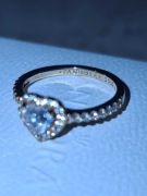 Złoty pierścionek pandora