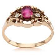 Pierścionek zaręczynowy z rubinem i diamentami