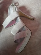 Srebrne szpilki Deichmann 