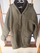 Kożuszek damski Eco z kapturem przed kolana -kolor:  oliwkowy, duże XL