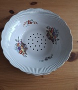 Chodzież durszlak owoce w koszyczku