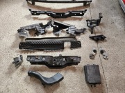 Pas przedni górny wzmocnienie chłodnicy ślizg belka okular OPEL CORSA E