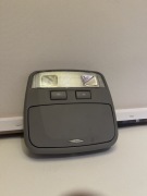 Oświetlenie wnętrza ze schowkiem na okulary