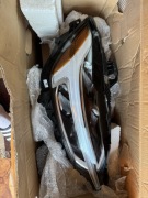 Lampa prawa LED Volvo XC60 USA – ORYGINAŁ OEM, stan BDB