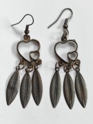 Kolczyki PIÓRA wiszące piórko pióro Serca metal