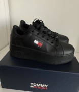 TOMMY HILFIGER Sneakersy Tjw Flatform Ess EN0EN02518 Czarne rozmiar 38