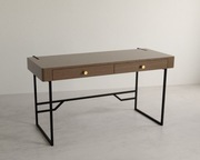 NIVALIS Drewniane biurko z szufladami Mid Century Metalowe nogi