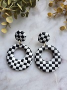 Duże okrągłe kolczyki handmade w szachownicę 