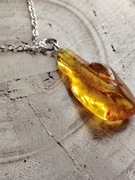 Naszyjnik z Naturalnym Bursztynem – Łezka 5g | Stal Szlachetna